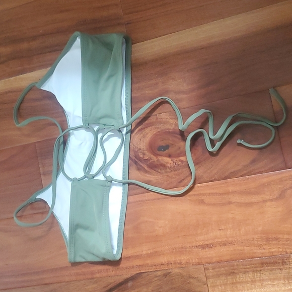 Green bathing suit top size large - Picture 4 of 6